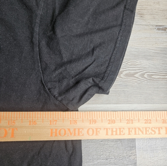 HALLOWEEN Ghost Face Graphic Tee Size Medium - Picture 7 of 8